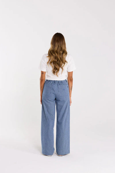 Unwind Jean - Skyline Denim