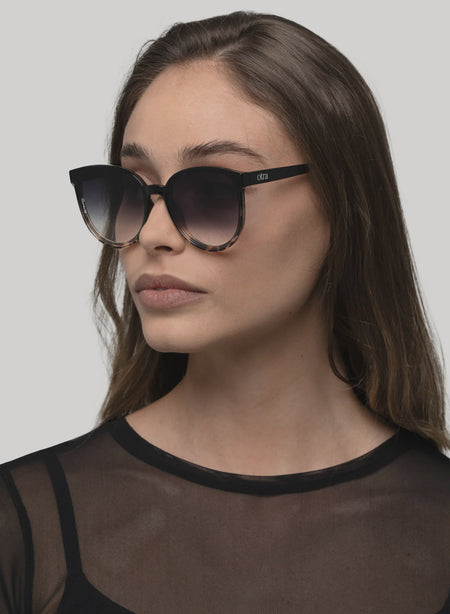 Marsha Sunglasses - Black/Smoke